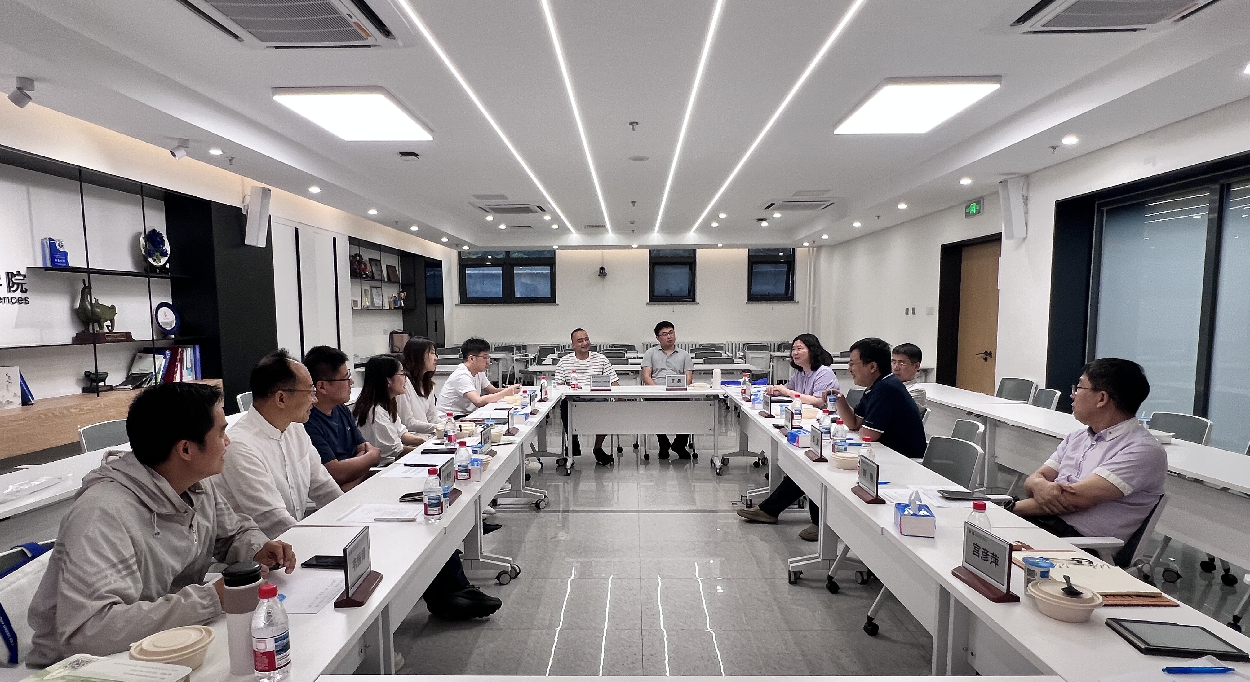 会场.jpg 会场.jpg